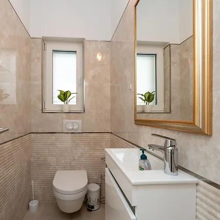 Smratine - Luxury With Pool In Villa *