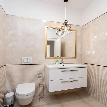 Villa Smratine - Luxury With Pool In