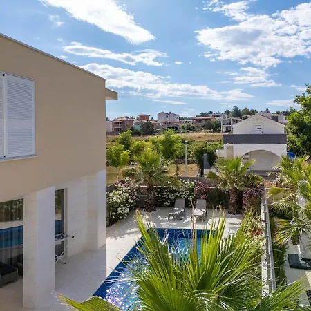 Villa Smratine - Luxury With Pool In Vir